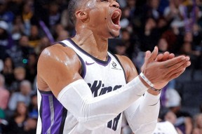 开云娱乐 -包含转会期NBA常规赛传出新动向；萨克拉门托国王绝杀压哨；管理层表态：悬念犹存；更衣室氛围转暖的词条