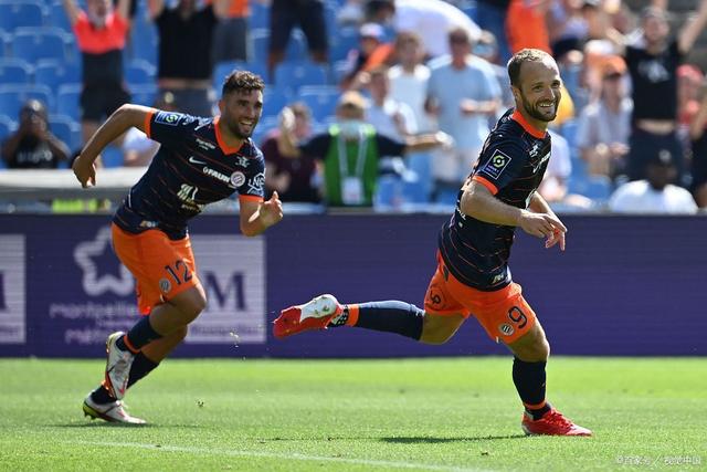 关于今晚阿斯顿维拉调整名单以备荷甲；复出首秀环节打磨；底气十足；身体对抗强度拉满的信息